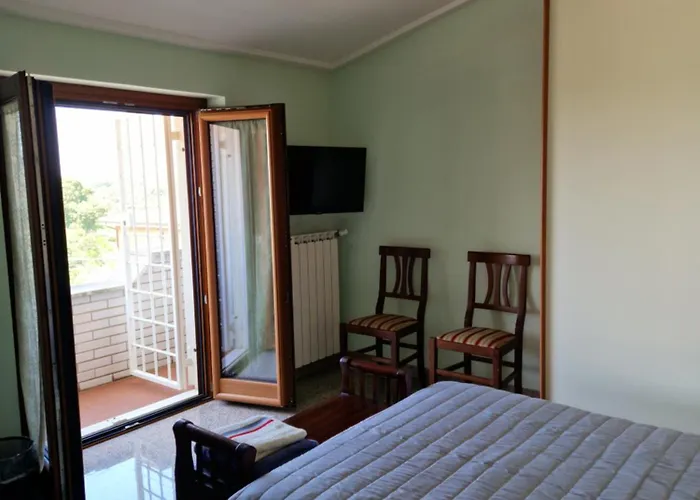 Castelbarco House B Affittacamere 4*